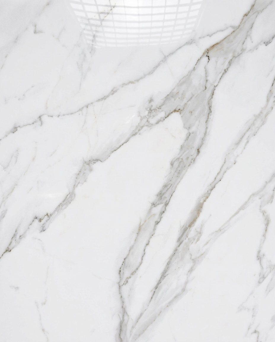 Zara — superficie de mármol porcelánico